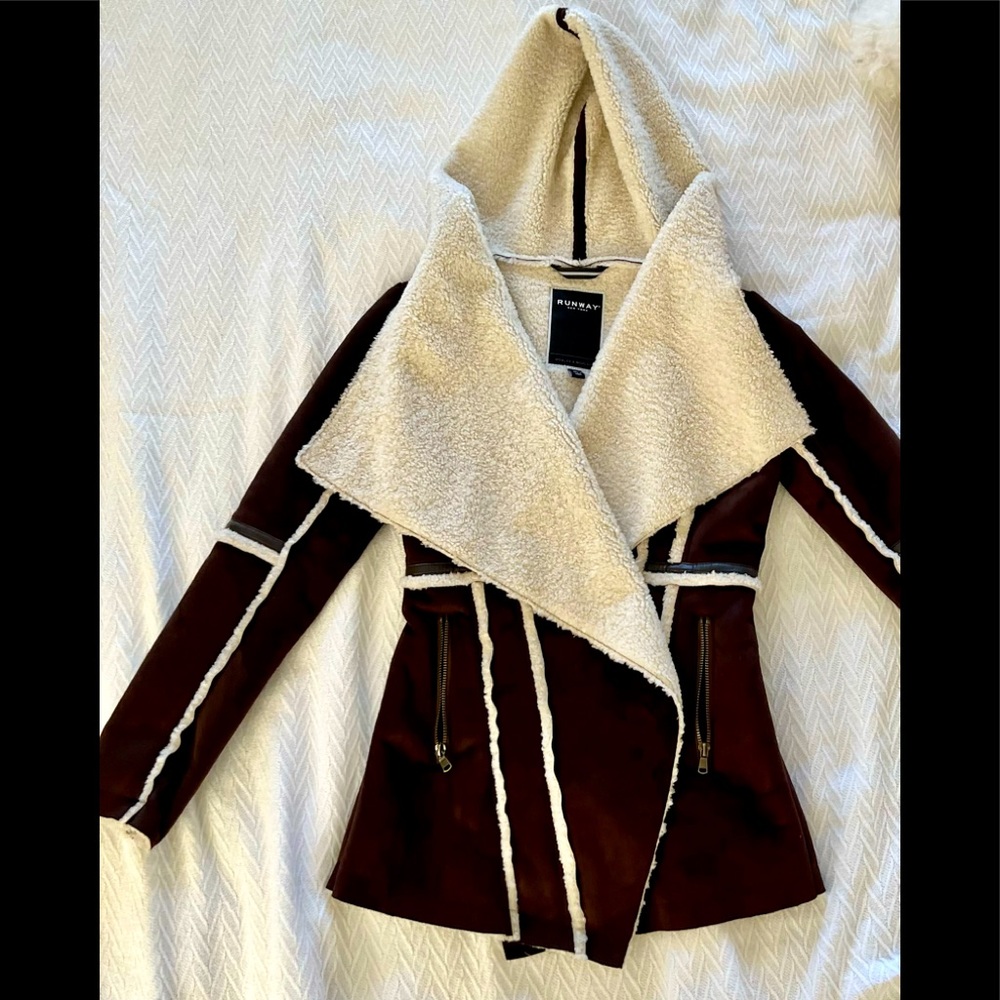 RUNWAY new york sherling brown jacket